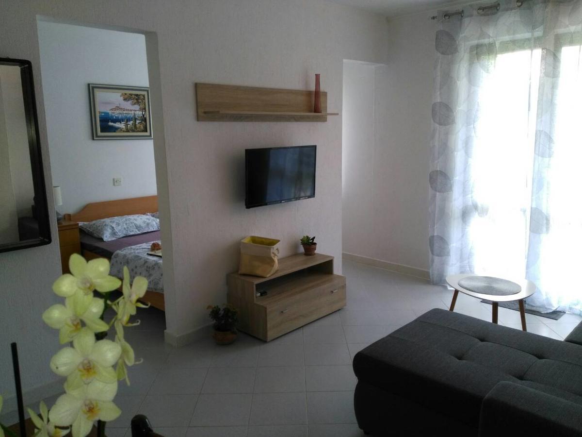 Apartment Bozac Ровінь Екстер'єр фото